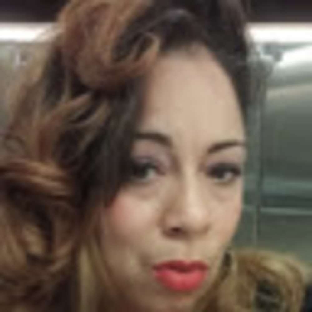 Meet your Posher, Adrienne